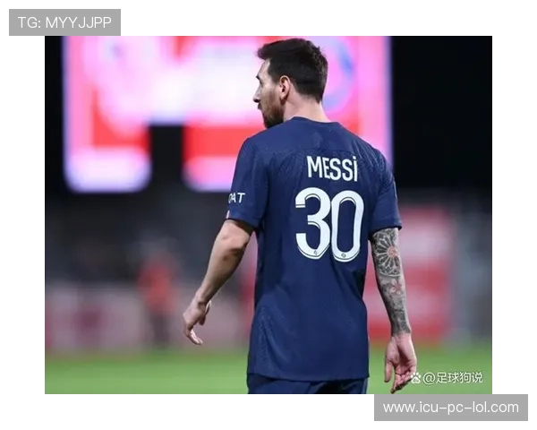 足球迷眼中的球星：荣耀与期待交织的传奇之路